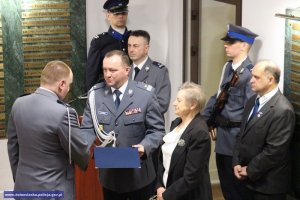 Uroczyste odsłonięcie tabliczek upamiętniających policjantów, którzy ponieśli śmierć na służbie