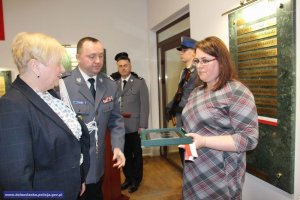 Uroczyste odsłonięcie tabliczek upamiętniających policjantów, którzy ponieśli śmierć na służbie