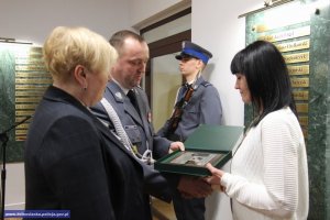 Uroczyste odsłonięcie tabliczek upamiętniających policjantów, którzy ponieśli śmierć na służbie