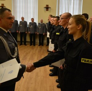 Ślubowanie nowo przyjętych policjantów