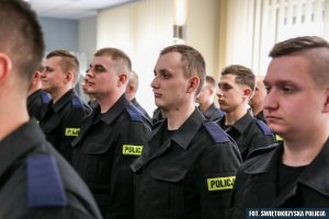 Ślubowanie nowo przyjętych policjantów