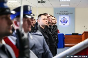 Ślubowanie nowo przyjętych policjantów