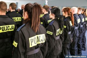 Ślubowanie nowo przyjętych policjantów