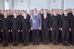 Ślubowanie złożyło 73 policjantów