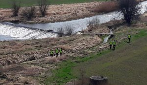 policjanci w trakcie poszukiwań