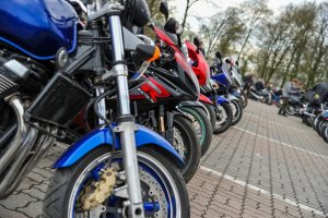 W sezon wjeżdżamy bezpiecznie! Motocyklowa parada z policjantami na czele