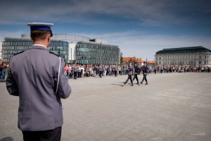 Policyjny posterunek przed Grobem Nieznanego Żołnierza