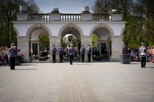 Policyjny posterunek przed Grobem Nieznanego Żołnierza