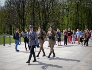 Policyjny posterunek przed Grobem Nieznanego Żołnierza