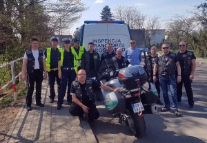 Prudniccy policjanci, funkcjonariusze Inspekcji Transportu Drogowego oraz motocykliści