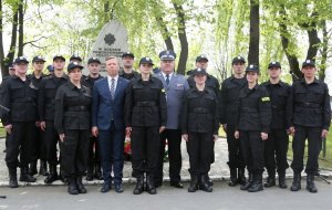 Uroczysty apel i ślubowanie nowo przyjętych policjantów garnizonu małopolskiego