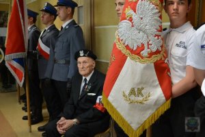 Policjanci podczas uroczystości.