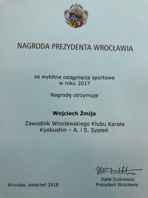 Dolnośląski policjant nagrodzony za wybitne osiągnięcia sportowe