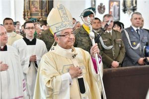 Policjanci w hołdzie Konstytucji 3-go Maja