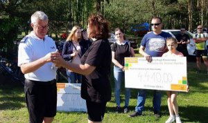 Policjanci bydgoskiej prewencji dbali o bezpieczeństwo cyklistów jadących dla Stasia i Bartka