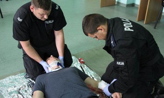 policjanci podczas zawodów
