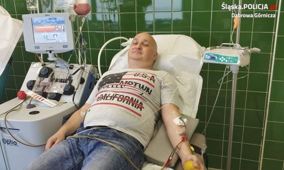 Dąbrowski policjant dawcą komórek macierzystych