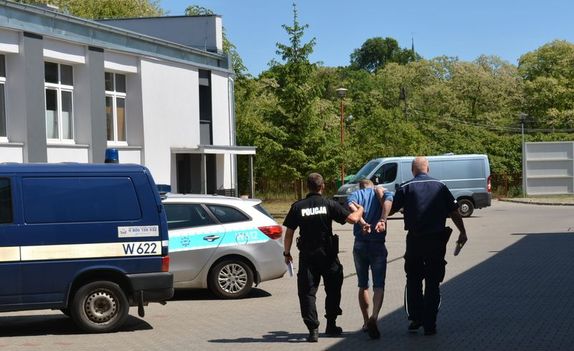 30-letni mieszkaniec Polic wywołał fałszywy alarm bombowy!