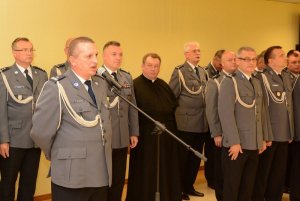 ślubowanie nowo przyjętych policjantów