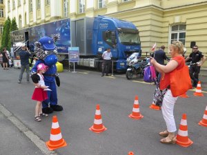 Stoisko Komendy Głównej i Stołecznej Policji popularne podczas Dnia Dziecka w Kancelarii Premiera