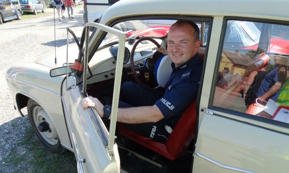 Białobrzeski policjant z motoryzacyjną pasją