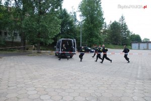 policjanci w trakcie zawodów