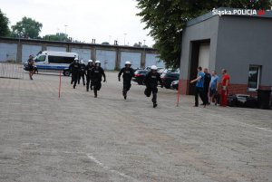 policjanci w trakcie zawodów