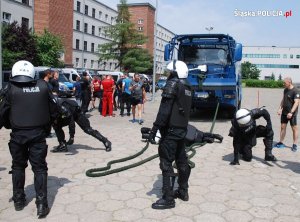 policjanci w trakcie zawodów