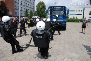 policjanci w trakcie zawodów