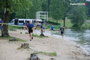 policjanci w trakcie zawodów