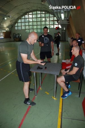 policjanci w trakcie zawodów