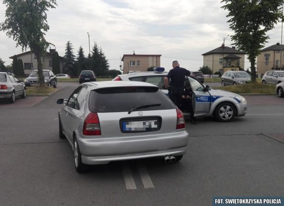 Nietrzeźwy kierujący zatrzymany przez policjanta po służbie