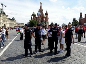 Polscy policjanci pomagają gospodarzom w zabezpieczeniu Mistrzostw Świata w piłce nożnej 2018