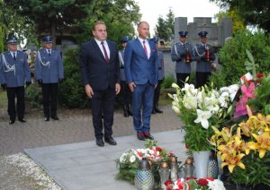 Na cmentarzu w Pruchniku, w 20. rocznicę śmierci gen. Marka Papały uczczono pamięć tragicznie zmarłego byłego szefa Polskiej Policji