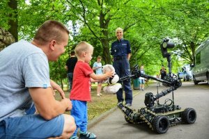 Mundurowi z wizytą u małych superbohaterów