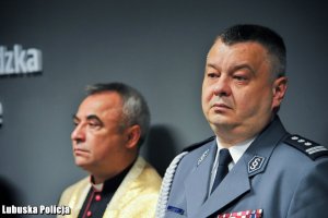 uroczystość ślubowania nowo przyjętych policjantów