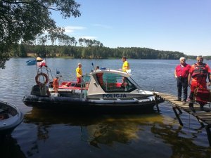 symulowana ewakuacja uczestników obozu harcerskiego