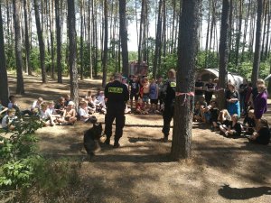 symulowana ewakuacja uczestników obozu harcerskiego