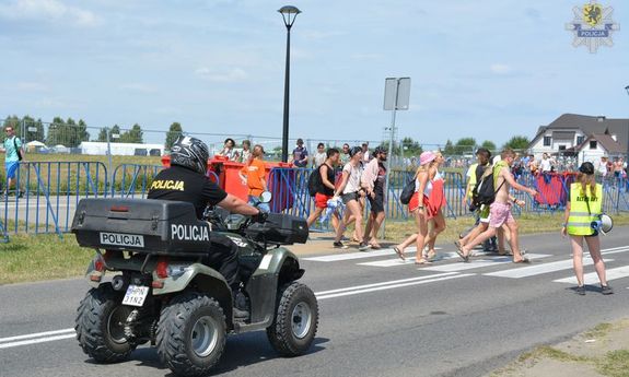 Policjanci dbali o bezpieczeństwo podczas &quot;Open’er Festiwal 2018&quot;