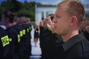 Ślubowanie nowo przyjętych policjantów