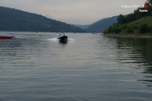 Policyjni motorowodniacy zabezpieczali wojskowe ćwiczenia