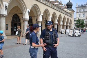 Podsumowanie efektów polsko-włoskich patroli na ulicach Warszawy i Krakowa