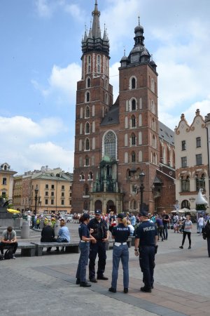 Podsumowanie efektów polsko-włoskich patroli na ulicach Warszawy i Krakowa