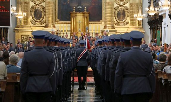 Policjanci podczas Mszy Świętej