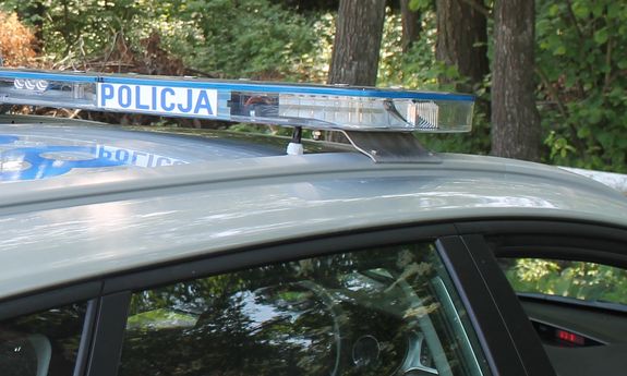 napis policja na radiowozie