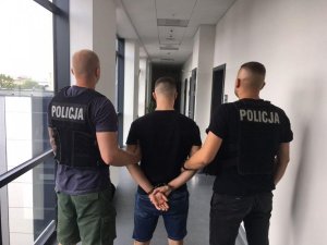 Walka z dopalaczami trwa – policjanci zatrzymują kolejnych dilerów śmierci