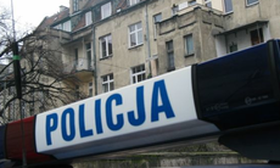 napis policja na radiowozie