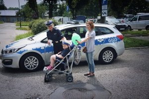 Malwinka, podopieczna „Fundacji Mam Marzenie” z wizytą w Komendzie Wojewódzkiej Policji w Krakowie