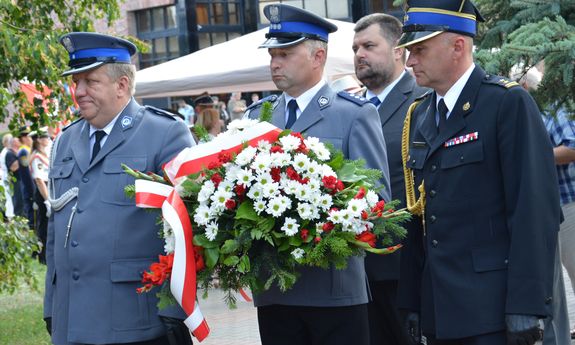 Komendanci oddali hold powstańcom