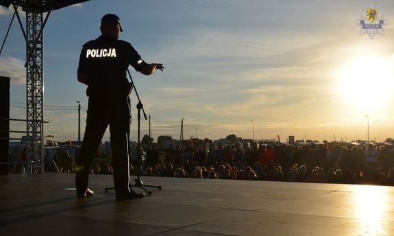 Policjanci dbają o bezpieczeństwo podczas zlotu ZHP